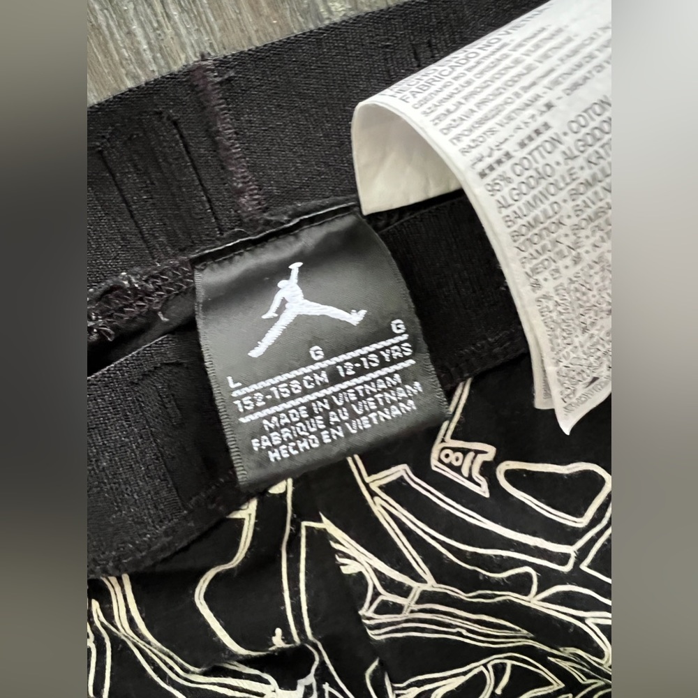 Air Jordan Girls leggings sz 12/13 - Picture 2 of 3